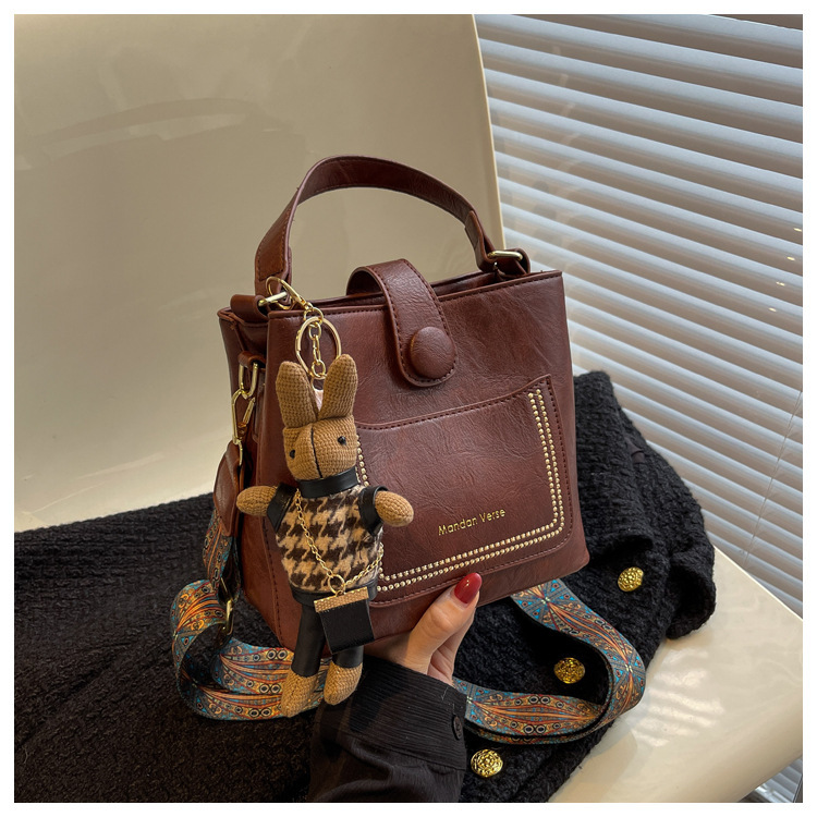 Retro women s bag Korean new shoulder crossbody bag niche design handbag designer bag leisure bucket bag women s shoulder bag