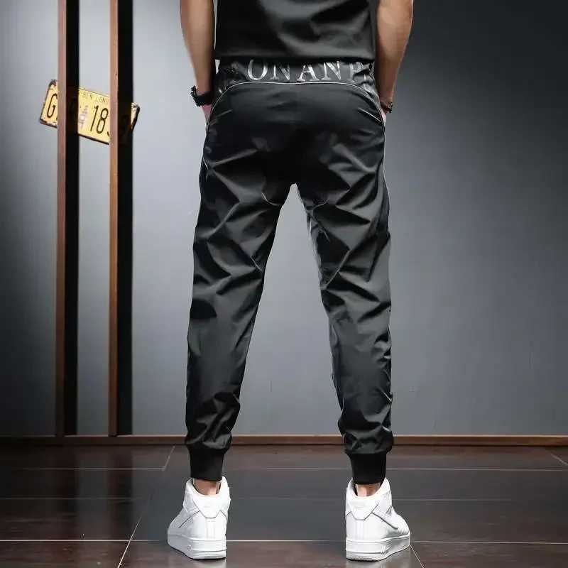 Fashion Summer Lightweight Mens Luxury Designer Pants Casual with Slim Fit and Letter Printed Black Trousers Jogger Pants Men W250715