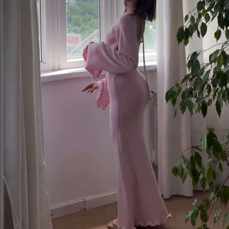 Knitted Sweater Women's Autumn New Fashion Sexy Backless Round Neck Tie Dress B5