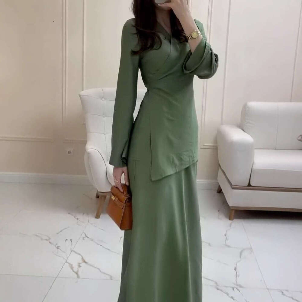 Spring New Women's Solid Color V-Neck Long Sleeve Skirt Fashion Set B5