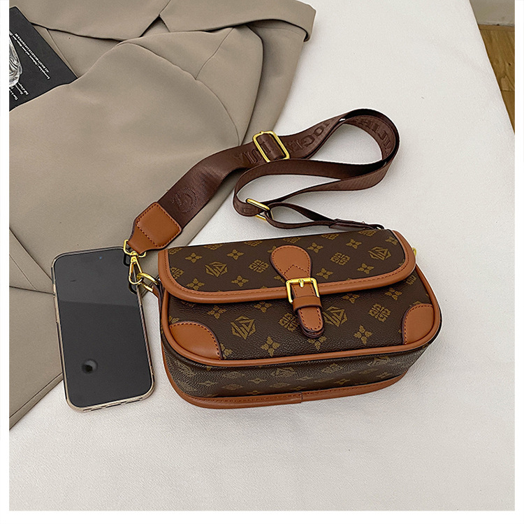 Retro printed contrasting small square bag for women fashionable and simple commuting, underarm shoulder bag popular and versatile niche crossbody bag