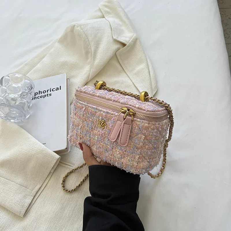 Women Shoulder Bags 2025 Popular Fashion Niche Crossbody Bag Wool Chain Small Square Bag Fashionable Purses and Handbags B963