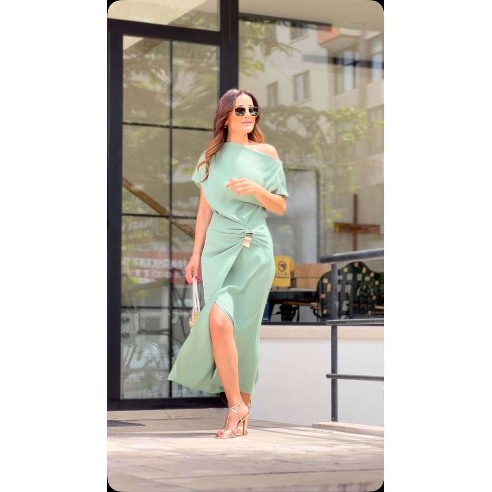 French Tea Break Niche Design High-End Light Mature Style Collarbone Exposed Waist-Cinching Long Wisteria Basket Dress For Women Summer B5