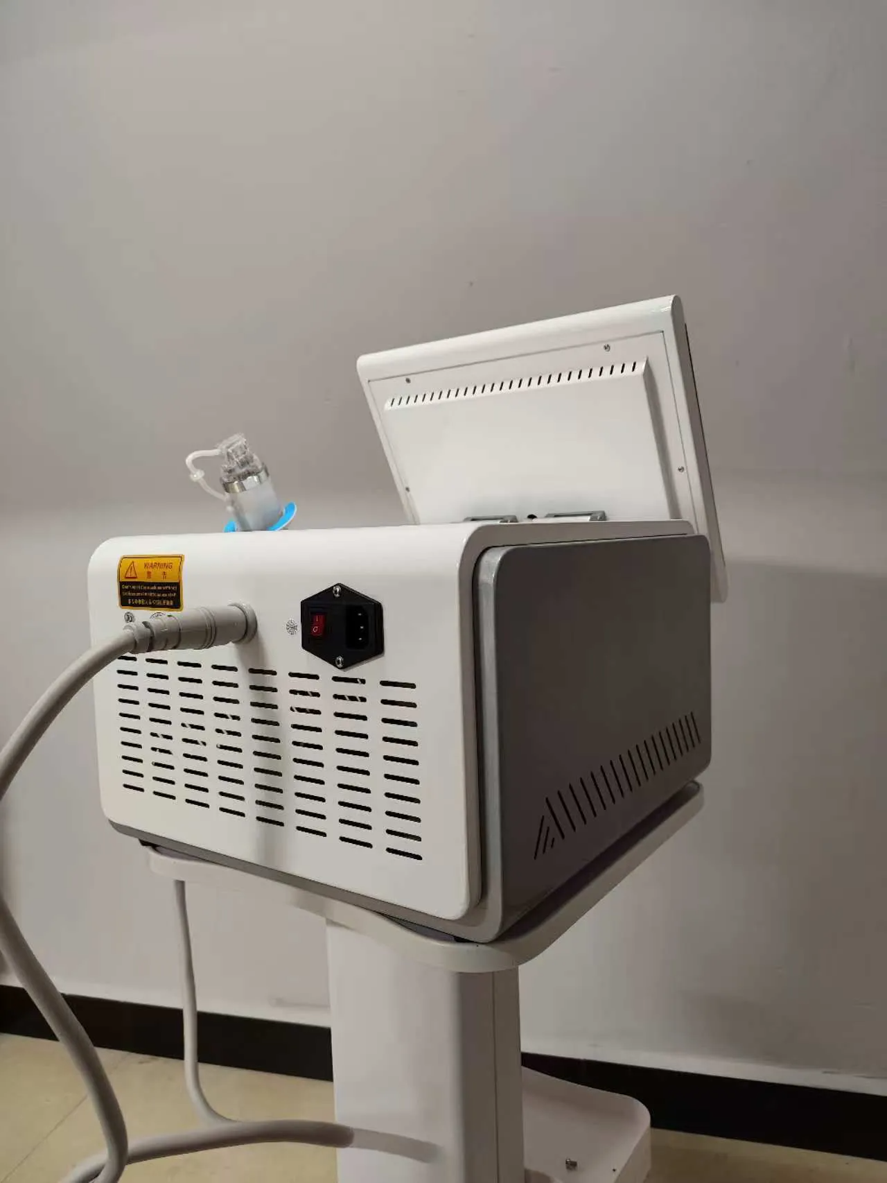 Gold RF Micro-Needle Beauty Instrument, Dermis Heating, Firming and Lifting, Improving Skin Quality, Special Equipment For Beauty Salons
