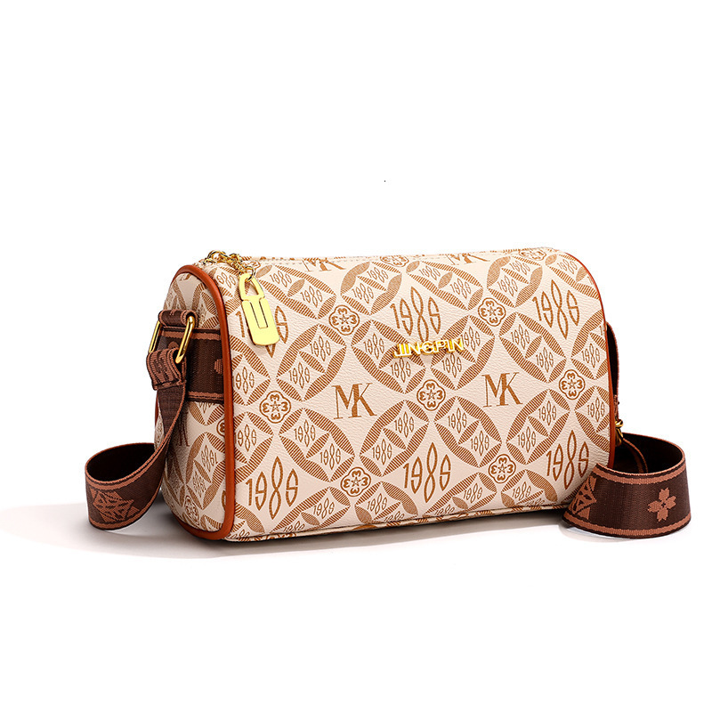 Designer Pillow for Women with Vintage Floral Print Fashionable Niche High-end Feel Genuine Soft Leather Casual Versatile Shoulder Crossbody Light Lux