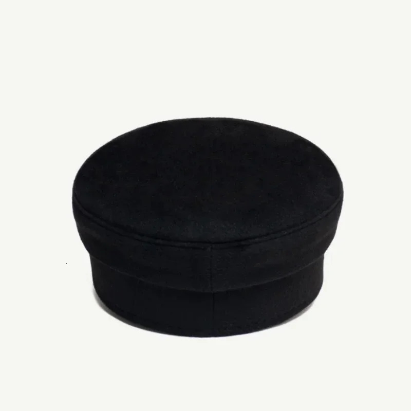 Women Fashion Flat Cap British Retro Ladies sboy Caps with Earrings Pierced Baker Boy Cap 250714