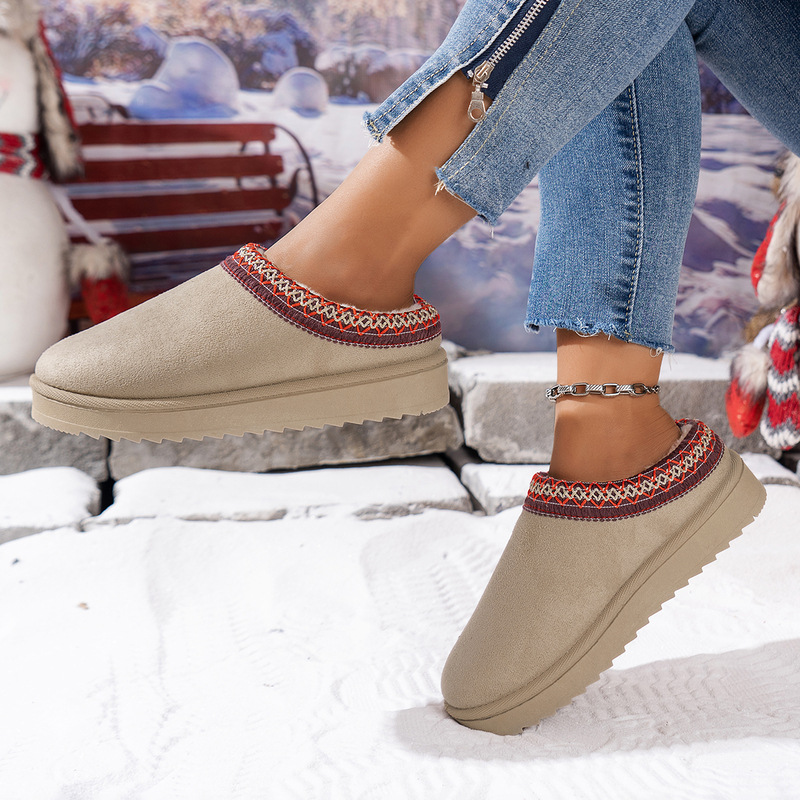 Free shipping designer fashion plus thick soled snow boots for women winter new cotton shoes with plush insulation black white