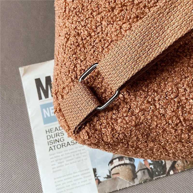 1Pcs Cute Bear Ear Fleece Small Backpack Kids Girls Casual Warm Lambswool Daypack Bag Schoolbag Backpack for Travel Shopping X2507151