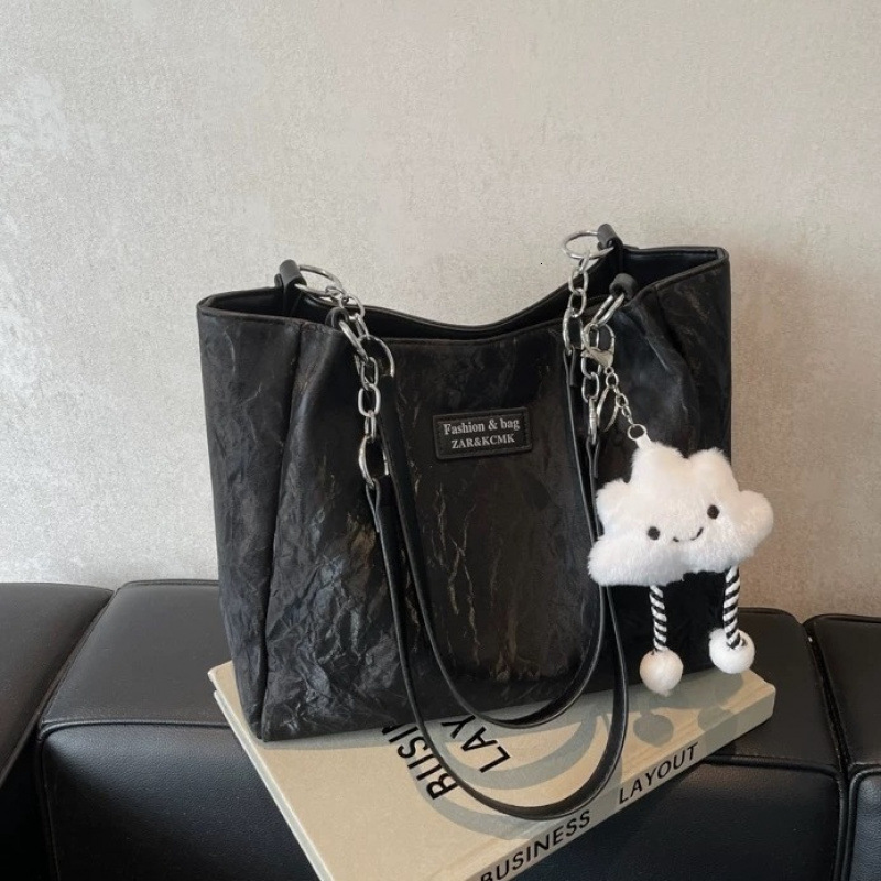 New high capacity multifunctional women s shoulder bag leisure commuting bag designer bag daily commuting women s handbag