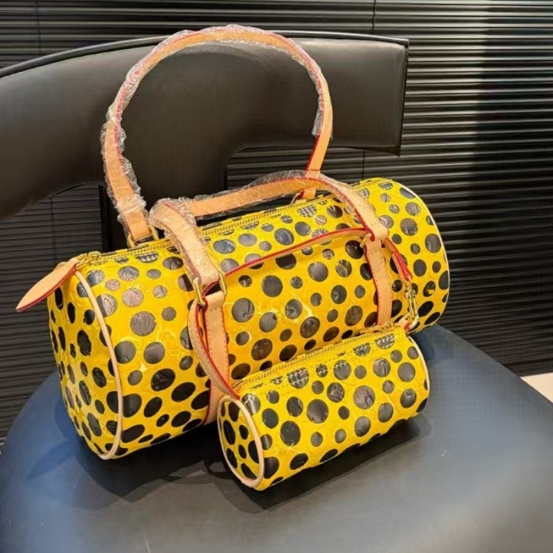 Classic designer style pillow bag fashionable vintage bag light luxury shopping bags 2025