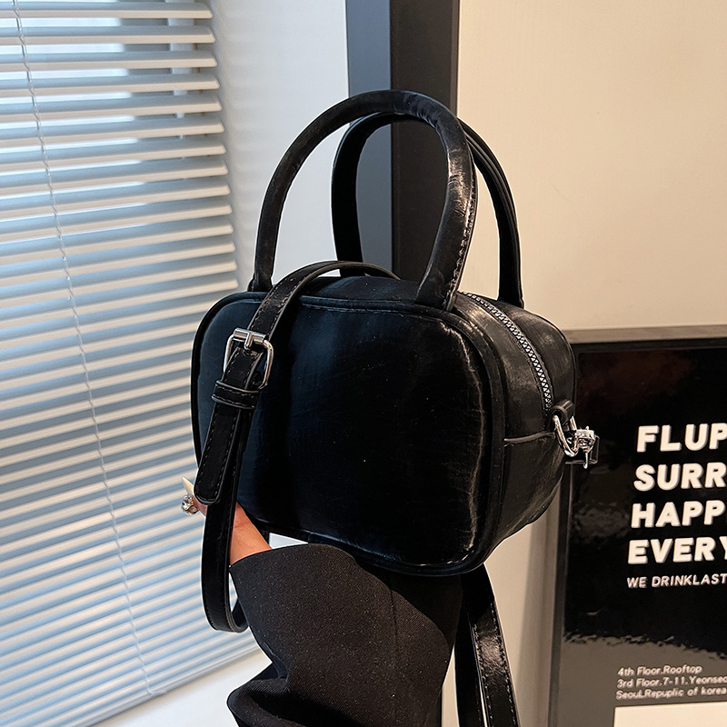 leisure Summer New Dopamine Cute Simple Solid Color Small Bag Designer Bag Multi functional Women s Handbag Women s Shoulder Bag