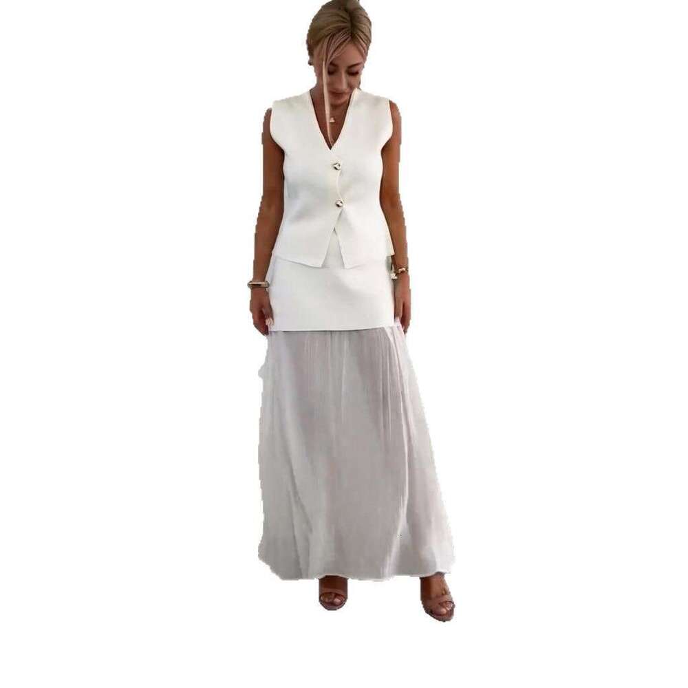 Spring New Women's Vest Button Sleeveless Solid Color Skirt Fashion Set B5