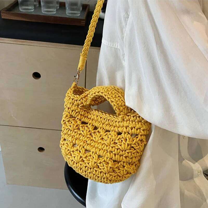 Women's Knitted Shoulder Bag Crossbody Handbag Fashion Korean Girl Casual Crochet Cotton Rope Weaving Mobile Phone Bags