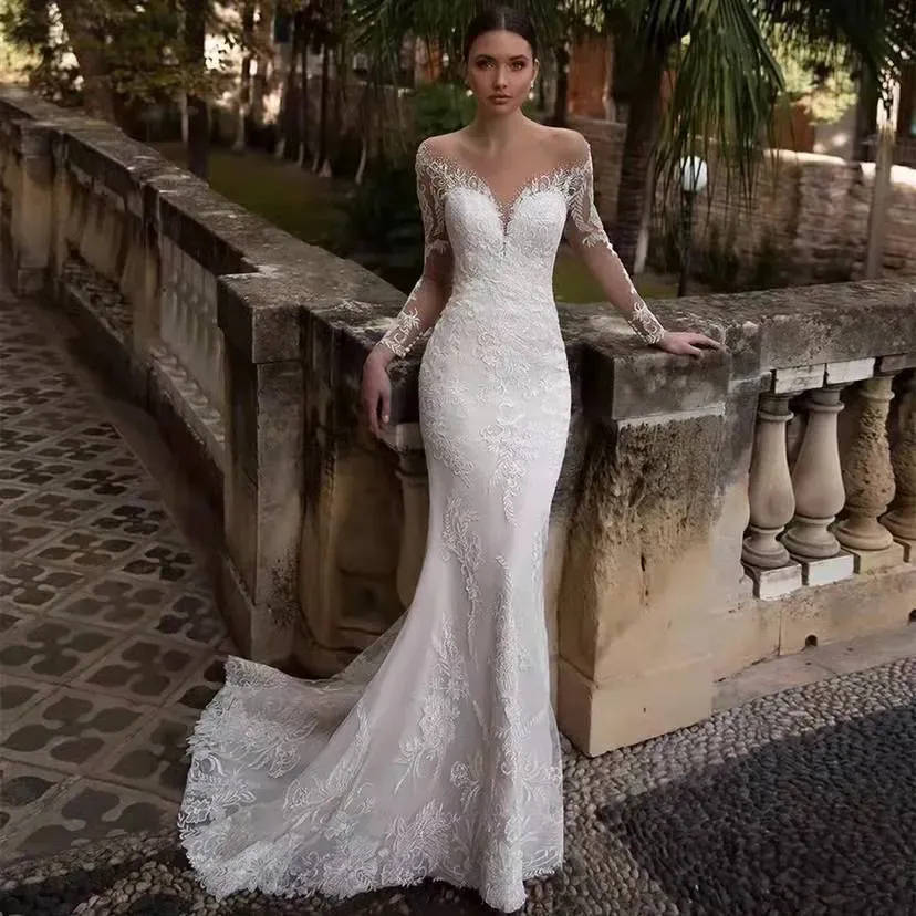 Boho Lace Mermaid Wedding Dresses Long Sleeves Appliques Sheer Back Buttons Charming Bohemian Beach Bridal Gowns Summer Robe De Mariee Sweep Train