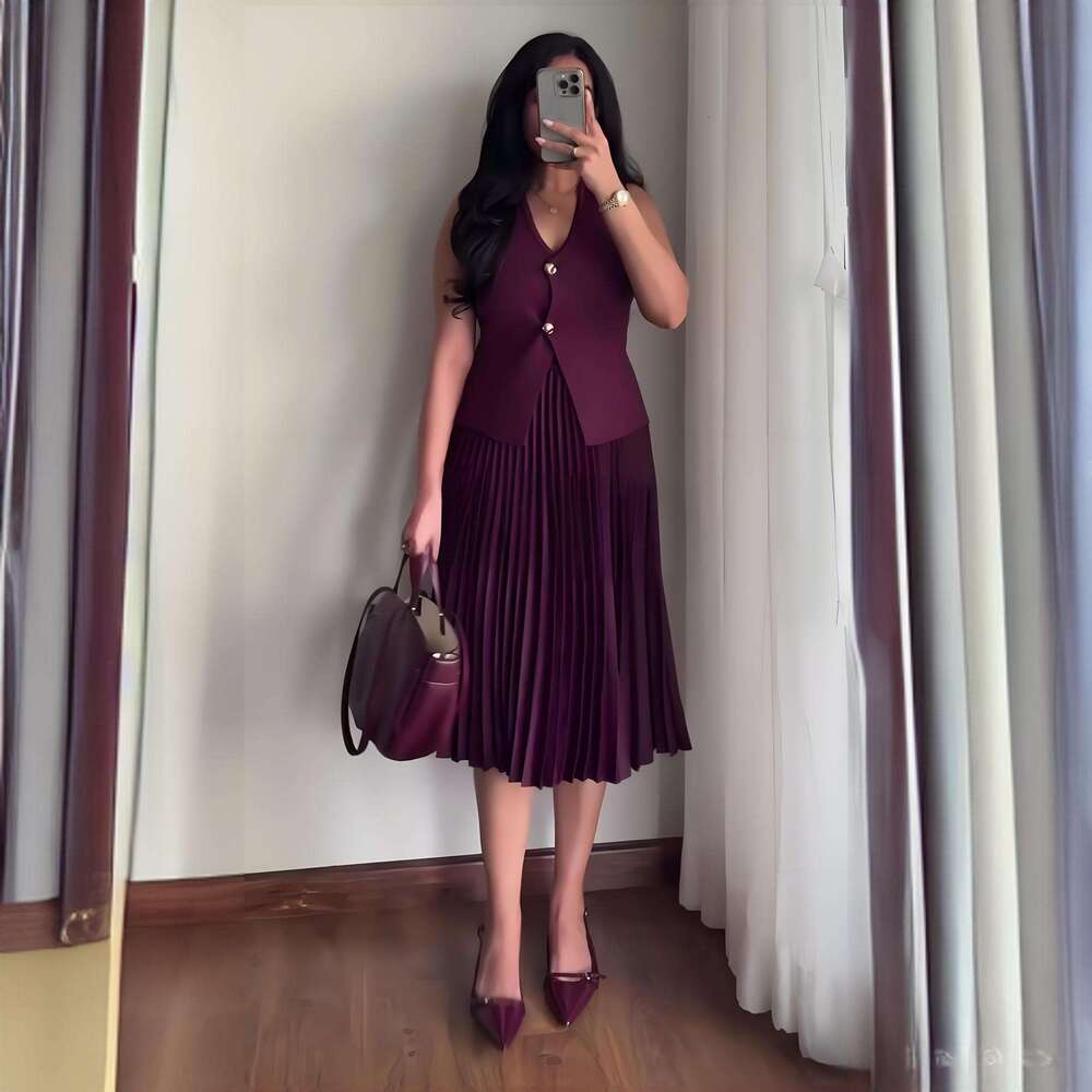 Women's Clothing Spring New Sleeveless V-Neck Vest Pleated Skirt Elegant Fashion Set For Women B5