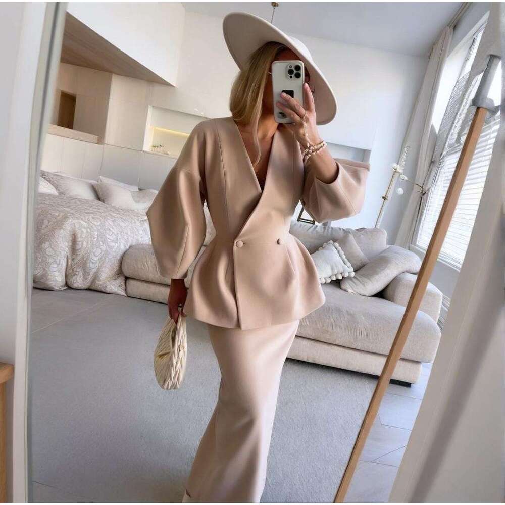 Autumn New Women's Fashion Solid Color Button Puff Sleeve Half Skirt Dress Set B5