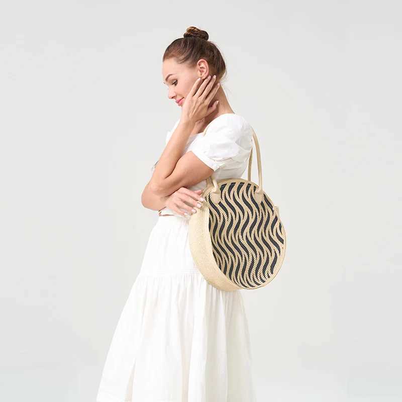 1Pc Shoulder Bag Wave Printed able New Grass Woven Bag Womens able Casual Versatile Summer Woven Crossbody Bag