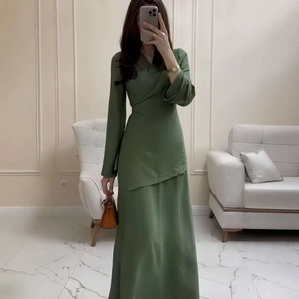 Spring New Women's Solid Color V-Neck Long Sleeve Skirt Fashion Set B5