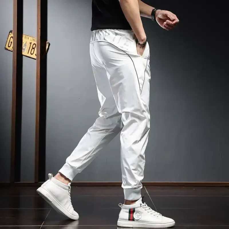 Fashion Summer Lightweight Mens Luxury Designer Pants Casual with Slim Fit and Letter Printed Black Trousers Jogger Pants Men W250715