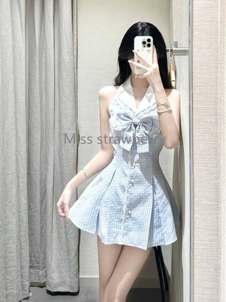 France Elegant Plaid Slim Dress Women Summer Sweet V-neck Sleeveless Blue Thin Dresses Design Fashion Bow Ruffle New Outfits R250716