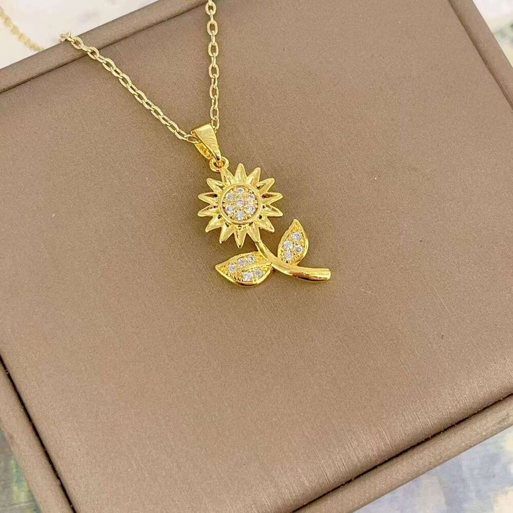 Fashion Versatile Flower Necklace For Women Copper Micro Inlaid Real Gold Plated High-End Internet Celebrity Exquisite Collarbone Neck Chain 823