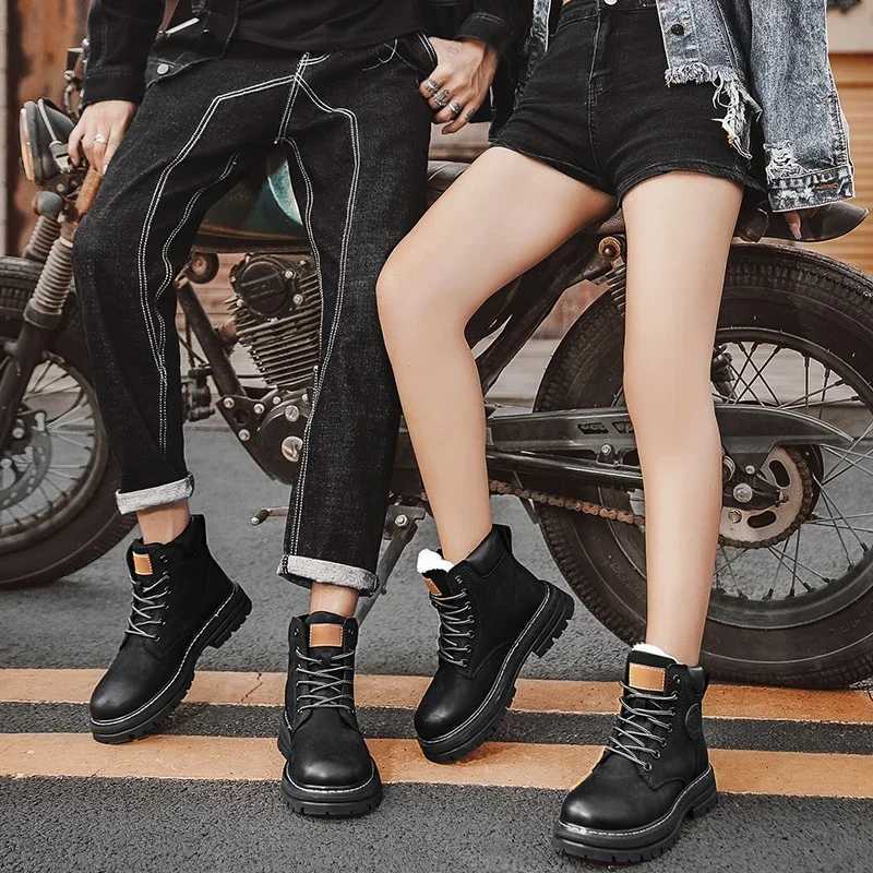 Boots Men High Top Boots High Quality Women Leather Shoes Fashion Outdoor Sneakers Men Lace Up Non-Slip Ankle Boots for Couples W250716