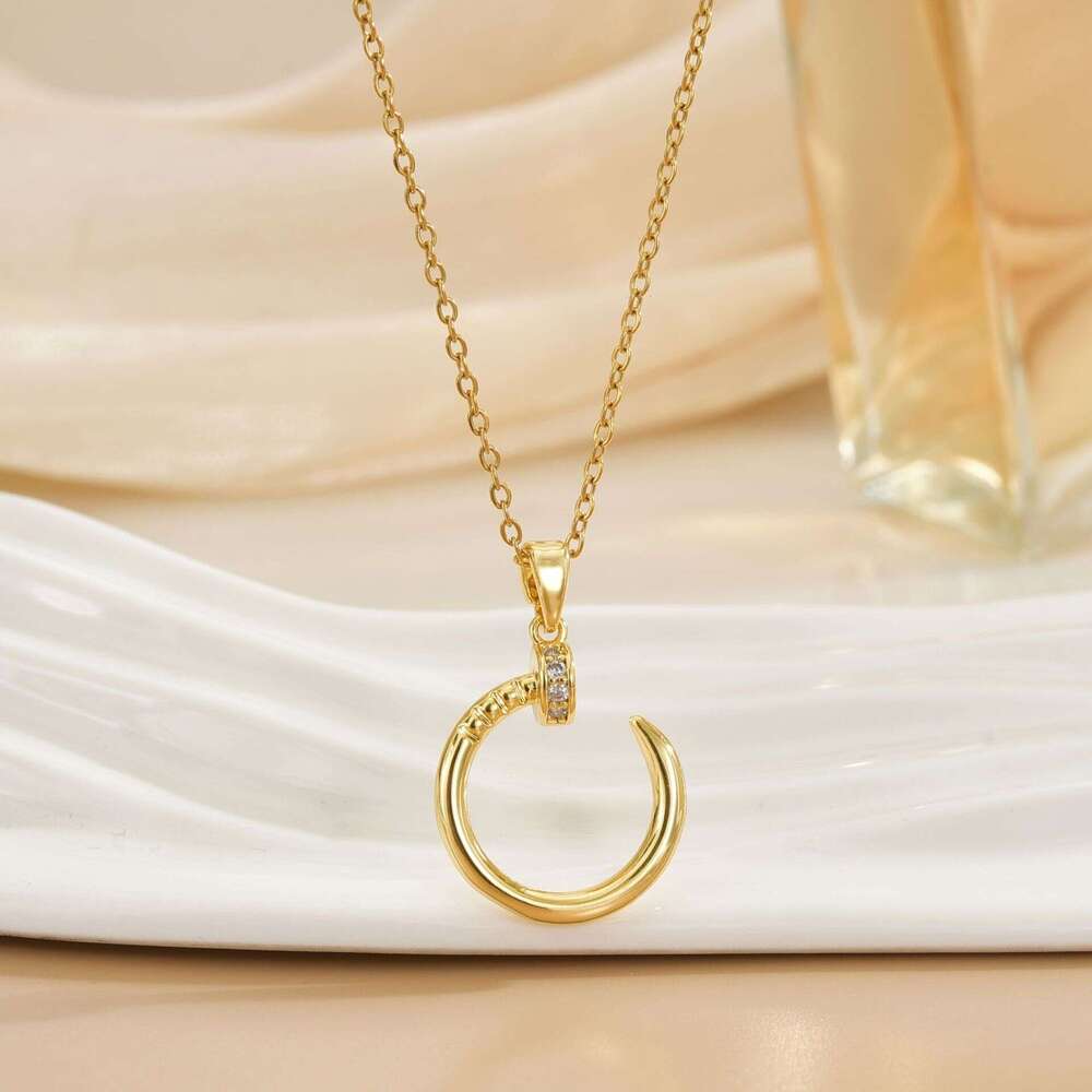 Korean Style Niche Design High-End Titanium Steel Necklace For Women Versatile Non-Fading Luxurious Temperament Clavicle Chain Jewelry 4D6
