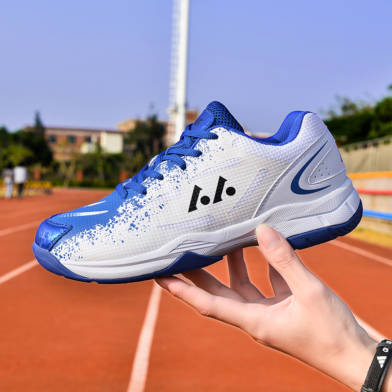 Professional badminton shoes with breathable net surface for training; anti-slip, shock-absorbing and wear-resistant sports shoes for men and women