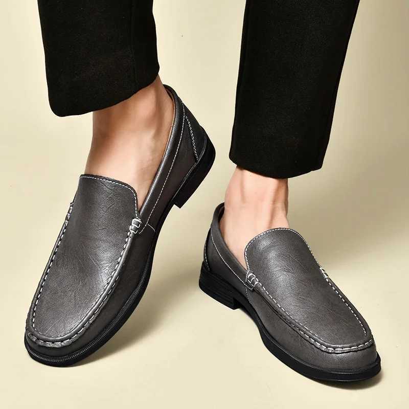 Leather Men Footwear Slip on Office Man Formal Shoes Wedding Party Men Dress Shoes Breathable Driving Lazy Loafers Moccasins W250716