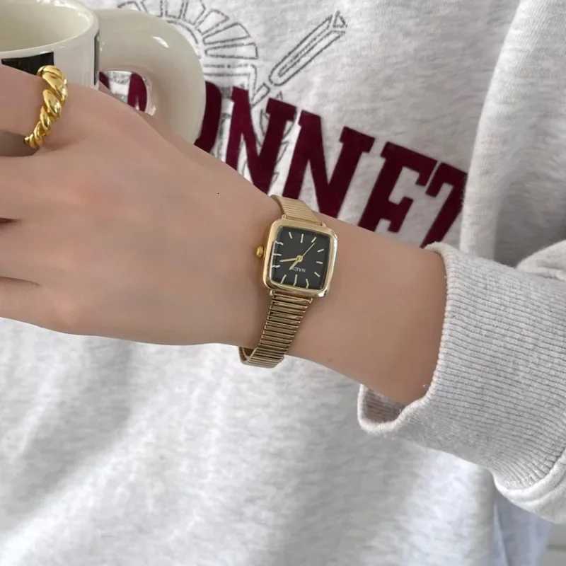 Brand Simple Quartz for Women Retro Luxury Gift Ladies Small Dial Adjustable Stainless Steel Strap Wristwatches Y250715