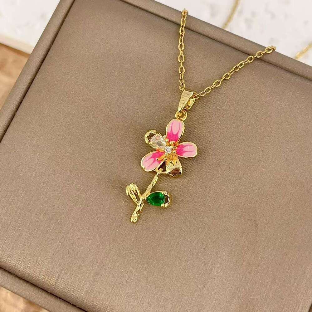 Necklace For Women Copper Gold-Plated Zircon Inlaid Oil Painting Flower Pendant Fashionable Versatile Titanium Steel Collarbone Chain Jewelry 05E