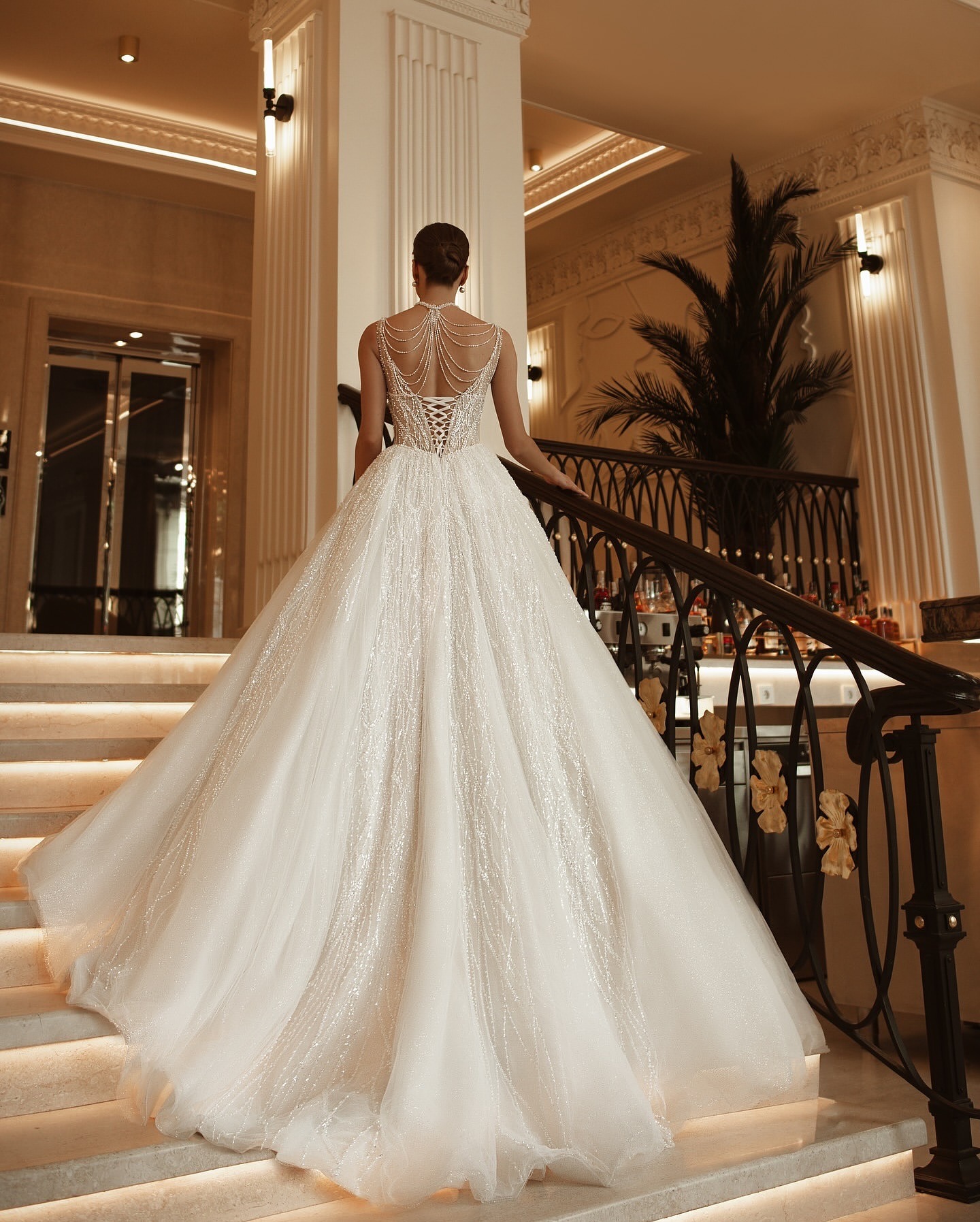 Gorgeous Wedding Dresses V-Neck Nail Beads Glitter Appliques A Line Bridal Gowns Lace Up Back Chapel Customized Vestidos De Novia