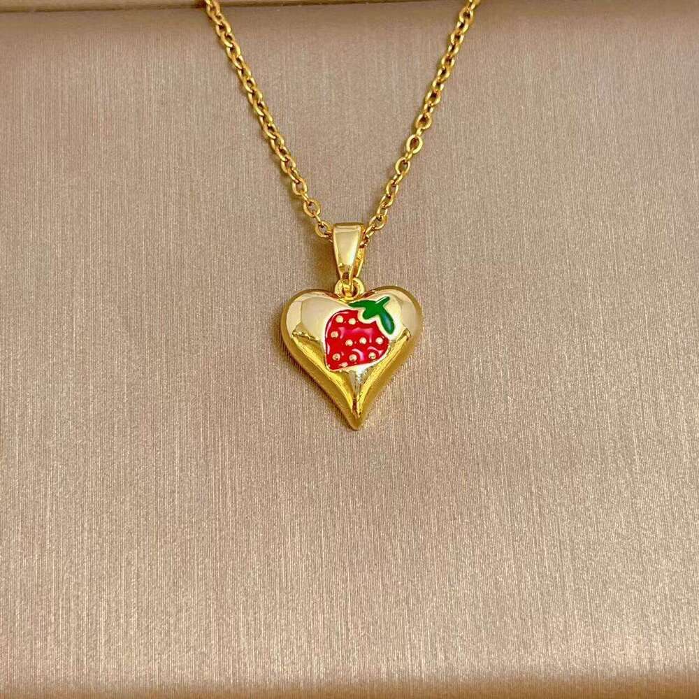 Fashionable Personality Oil Drop Strawberry Heart Pendant Titanium Steel Necklace Women's Collarbone Chain Jewelry 429