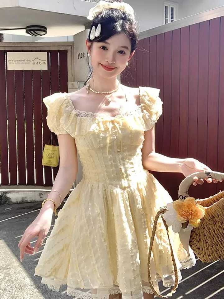 Zoki Sweet Sexy Slim Yellow Dress Women Fashion Lace Patchwork Cute Mini Dress Chic Square Collar Puffy Sleeve Elegant Dresses R250716