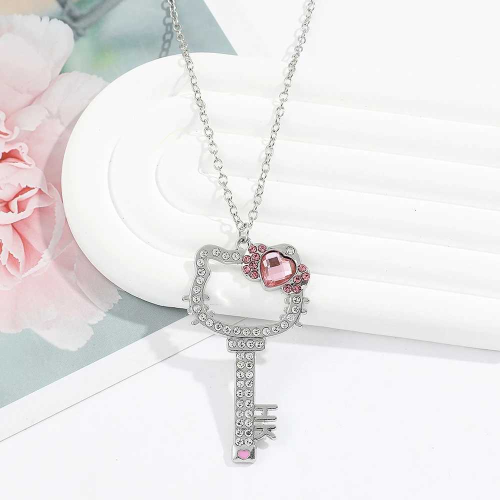 Sanrio Hello Kitty Rhinestone Cute Girl Key Pendant Necklace Woman Clavicle Chain Pendant Gifts w250716