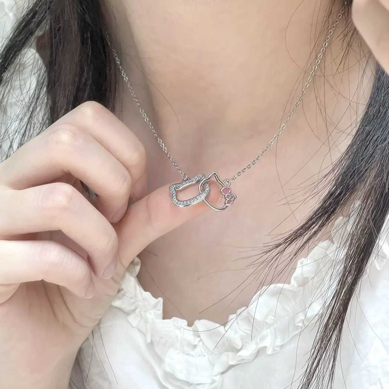 Sanrio Cartoon Sanrio Hello Kitty Necklace Pendant Kawaii Double Ring Clavicle Chain Girlfriend Charms Clasped Anime Chain Jewelry Gift w250716