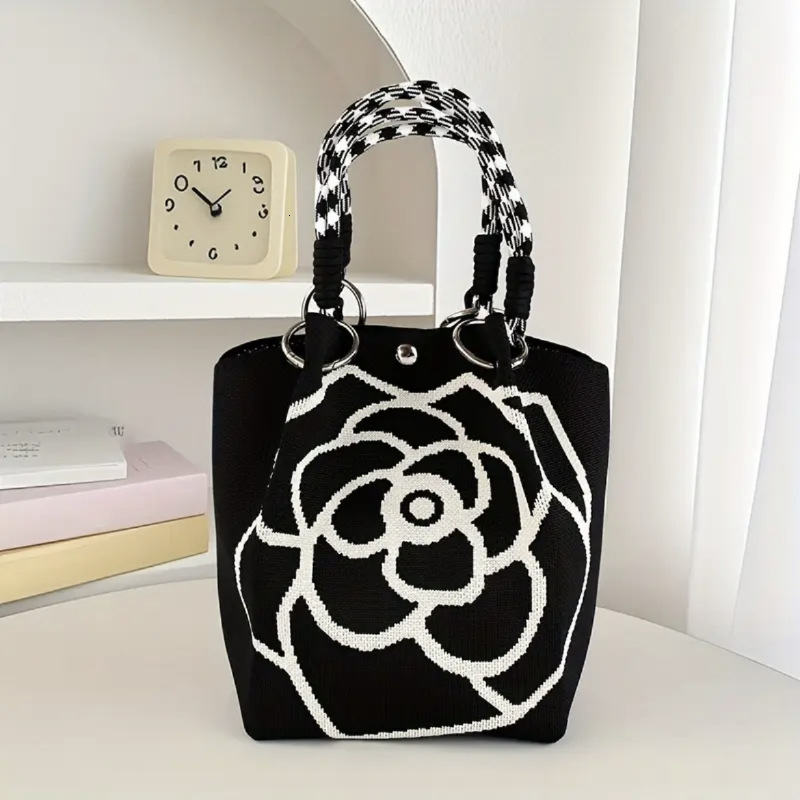 Designer Camellia Flower Large Capacity Knitted Bucket Versatile Casual Tote Handbag Light Women's Bag
