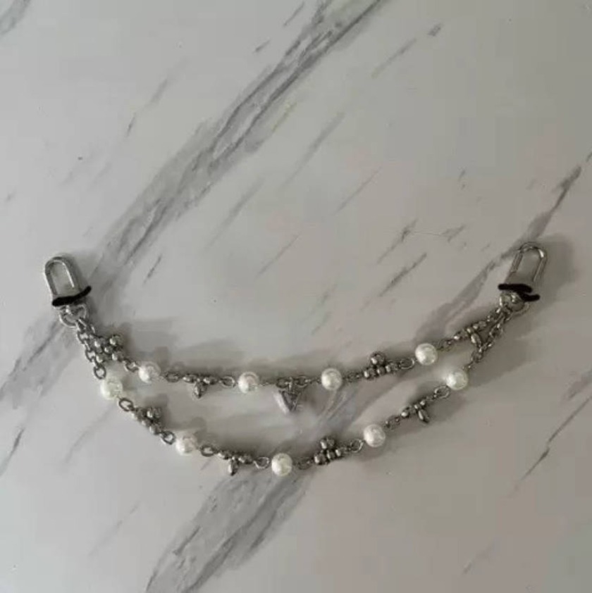 Charm Luxury Pearl Beaded Chain Keychain With Initial Gold Tone Stylish Accessory Elegant Gifts For Her High Quality keychain purse And Fashionable Ke