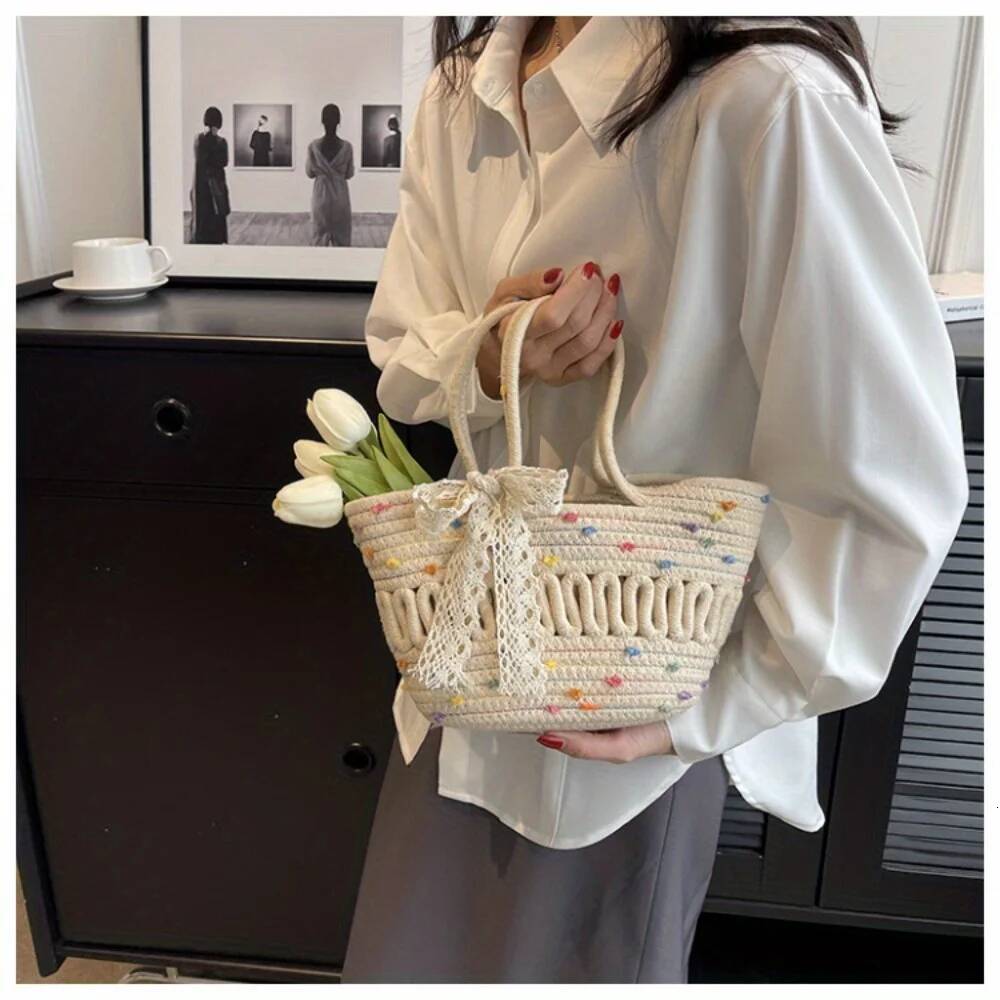 Women's Tote Woven Artistic Casual And Lightweight Holiday Shoulder Bag, Suitable For Vacation, Beach