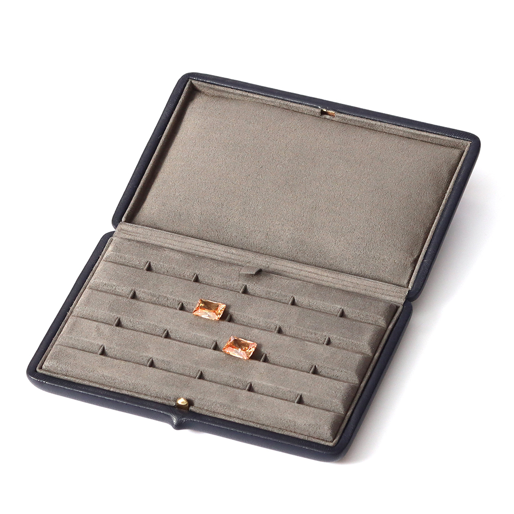 Stylish Jewelry Presentation Case - Vintage Inspired Bread Shaped Holder for Accessories & Trinkets