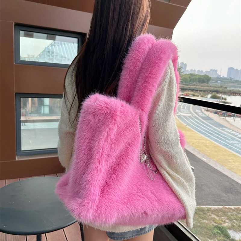 Faux Fur Big Tote Bag For Womens Bags Large Capacity Luxury Brand Bag Plush Handbags Autumn Winter Plush Shoulder Crossbody Bag