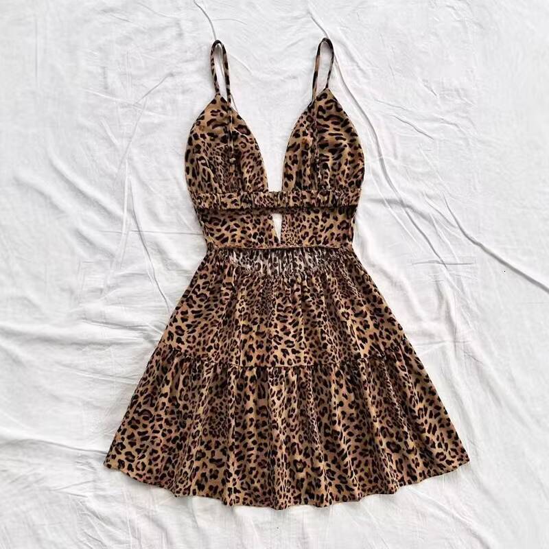 Dresses Summer 2025 New In Sleeveless Vacation Beach Womens Clothing Fashion Holiday Sexy Backless Mini Dress dongdumaoyi