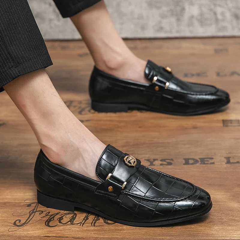 British Pointed Red Blue Odeyle Pattern Oxford Shoes For Men Formal Wedding Prom Dress Homecoming Pageant Mens Shoes Y250715