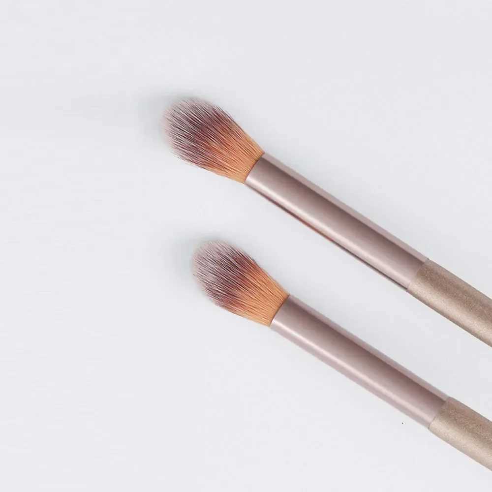 2Pcs Professional Makeup Brushes Nose Shadow Highlighting Brush Face Cosmetics Blending Smudge Shader Brush Beauty Kits XJ2500716