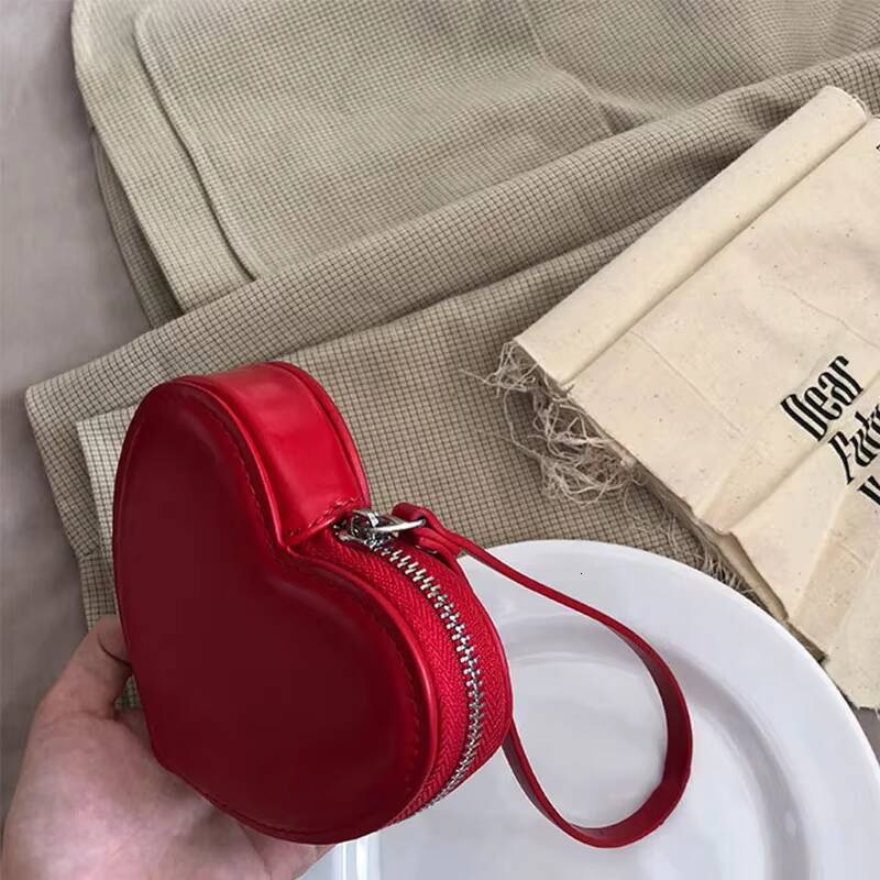 Kawaii Wallet Girls Designer Purses for Women Wedding Card Mini PU Leather Heart Bag Wholesale Cute Coin Clutch ddmynov