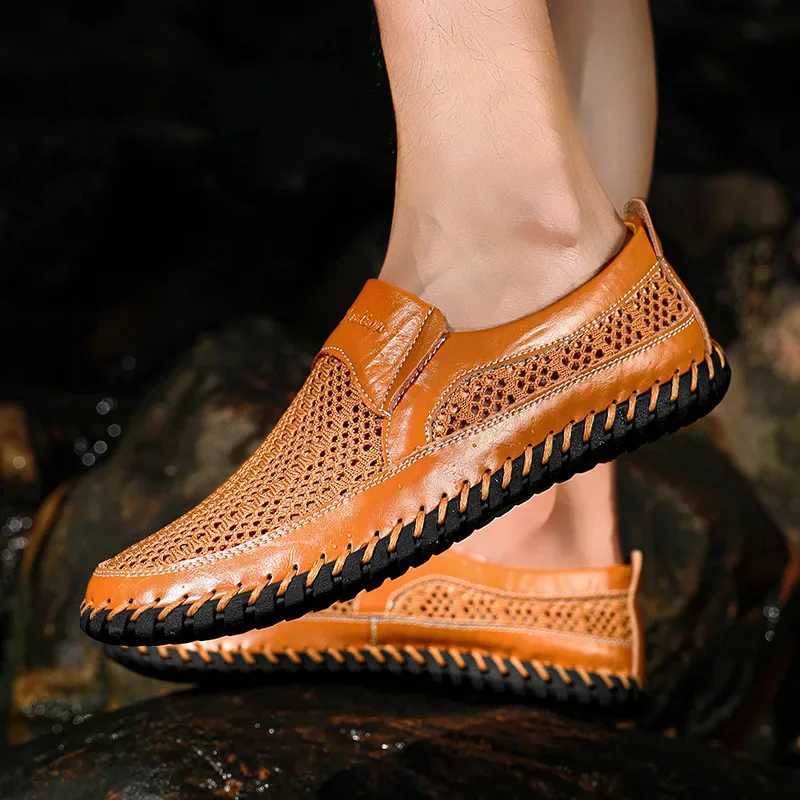 Handmade Leather Men Shoes Casual Comfortable Man Loafers Slip On Leather Shoes Mens Flats Breathable Moccasins Walking Shoes W250716