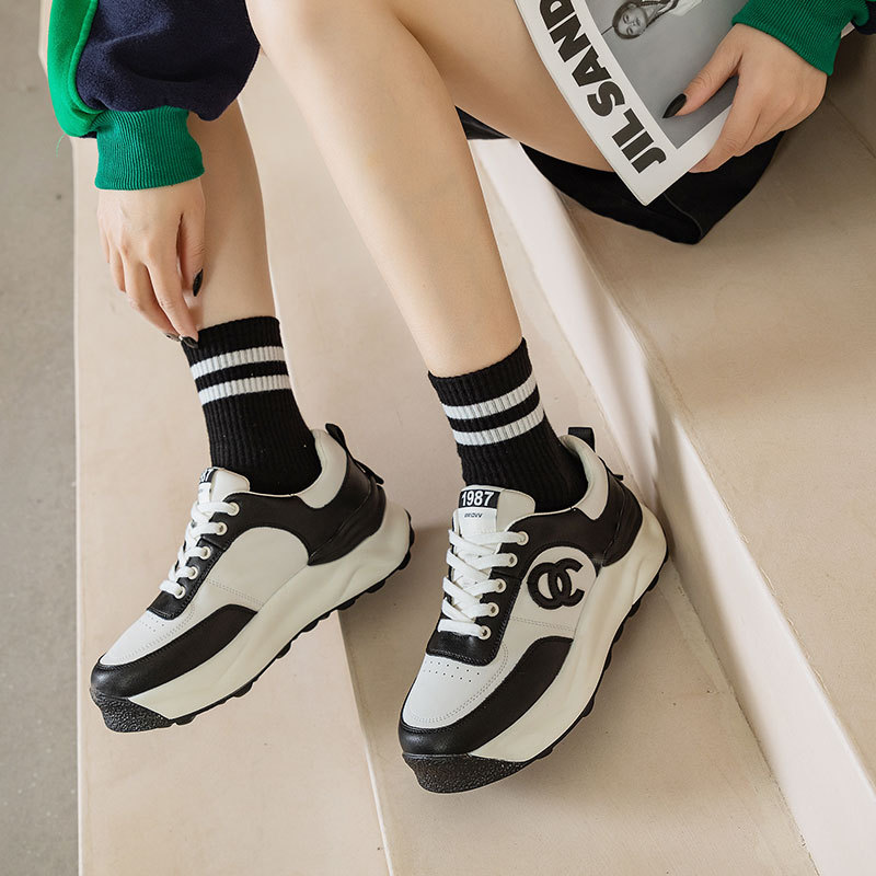 Designer Shoes 2025 Summer/Autumn New Leather Casual Shoes Thick-soled sports shoes White Sneakers Height-increasing Versatile shoes free shipping