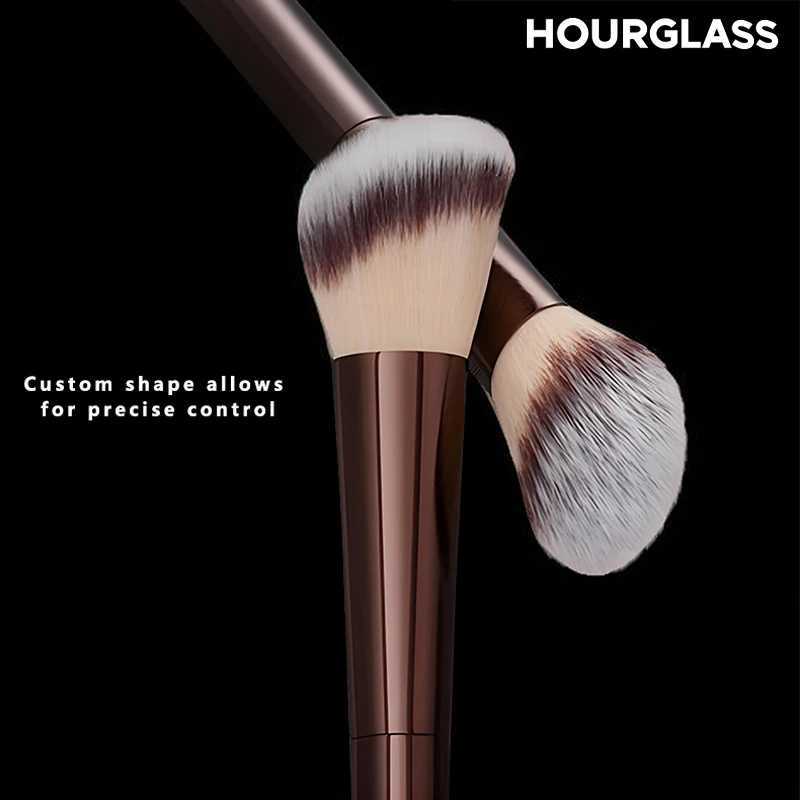 Hourglass No. 15 Liquid Blush Brush Angled Contour Brush Loose Powder Brush Professional Beauty Tools XJ2500716