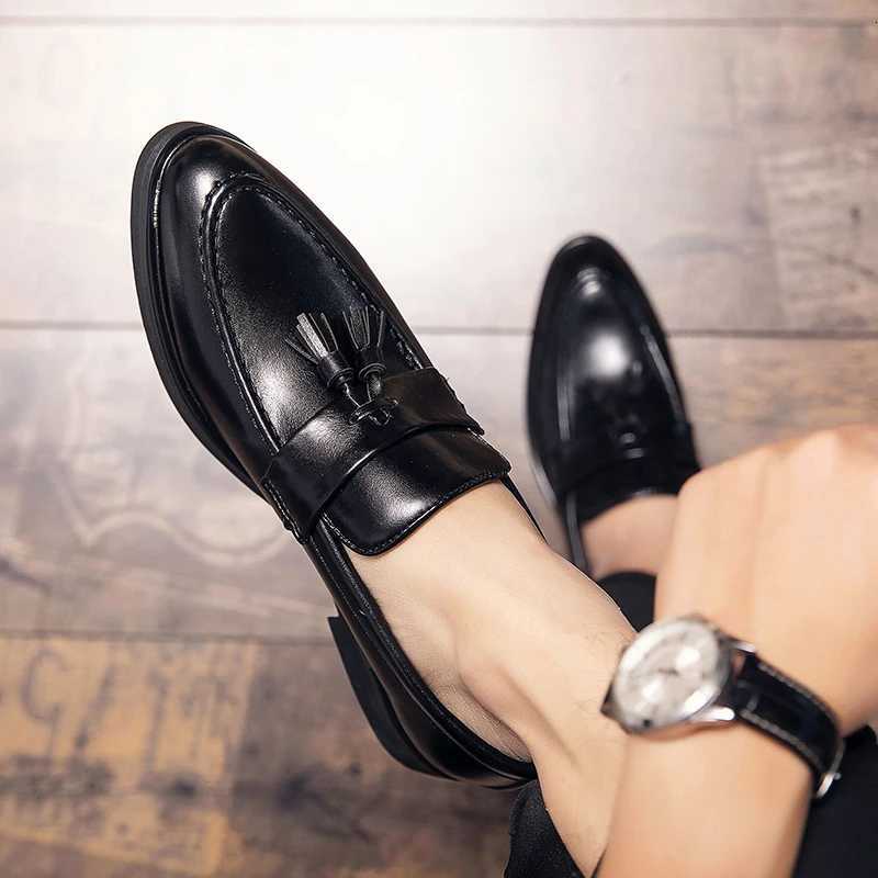 100% Cotton Linen Cotton Linen Cotton Shoes Men Slip on Driving Moccasins Mens Comfortable Leather Shoes for Men Pointed Toe Fashion Man Casual Shoes 