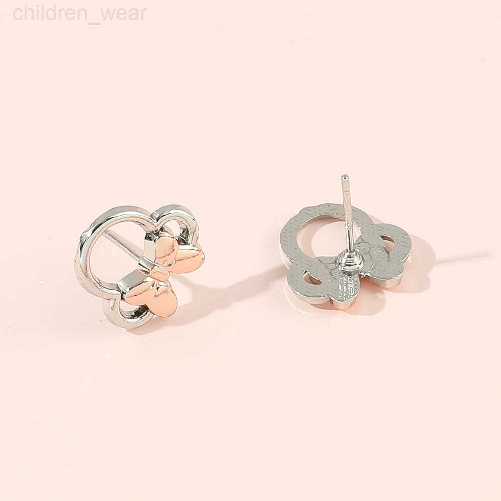 Disney Classic Cartoon Figure Minnie Mouse Fashion Simple Earrings Sweet Cute Small Fresh Ear Studs Jewelry Gifts for Girls W20250716